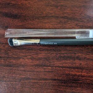 MAC 215 Medium Shader Brush - Natural hair brush - Discontinued